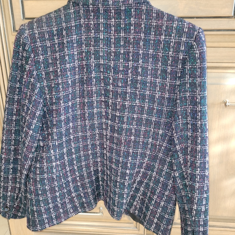 Jacket - Picture 2 of 3